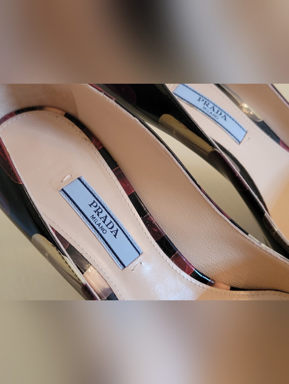 Prada - RARE! Vintage Black Patent Leather Lipstick Print Pumps Heels Size 37 - Picture 7 of 11